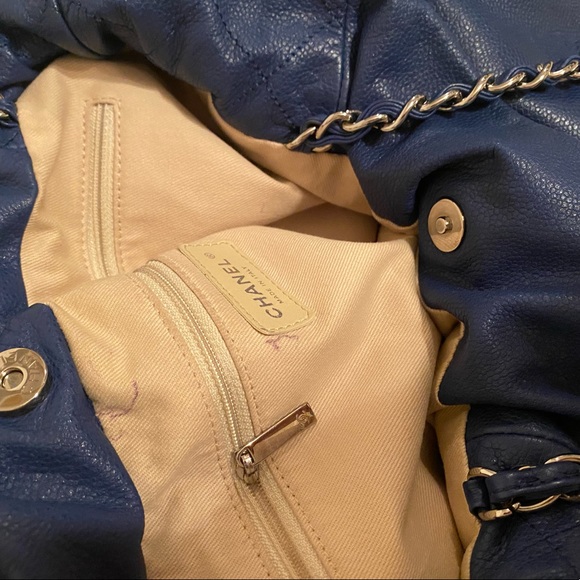 Chanel Large Blue Caviar Drawstring Tote Bag - Picture 9 of 16